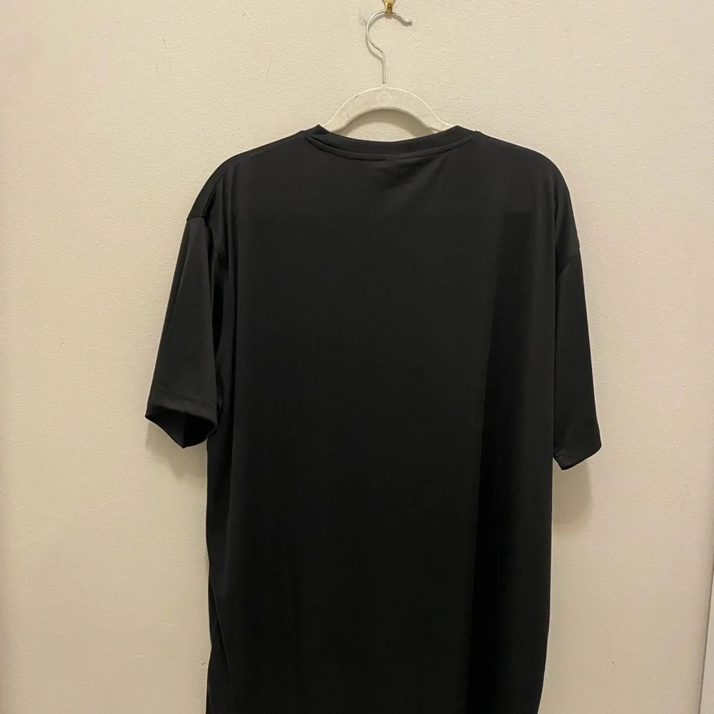 ULTRA CLUB men’s XL black tee shirt with a MAD CARDS Logo on the left chest Red. - Picture 8 of 11